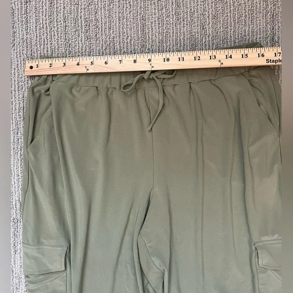 Brittany Humble large very soft Light Green Joggers - Picture 9 of 10
